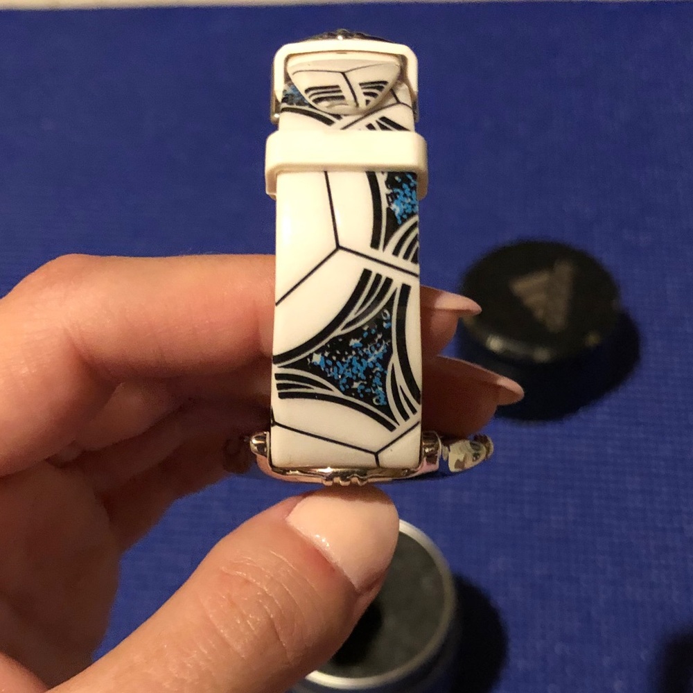 Adidas watch - Picture 5 of 7
